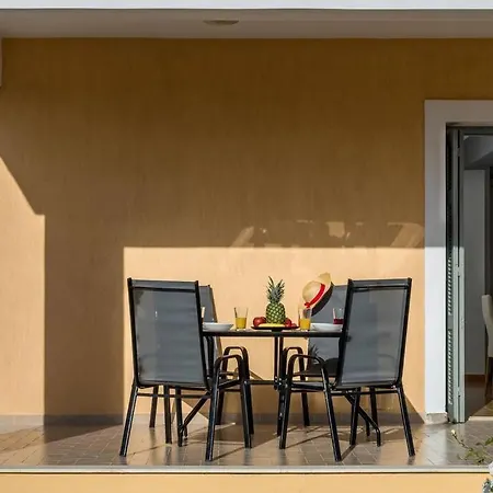 Irene's House בית נופש *